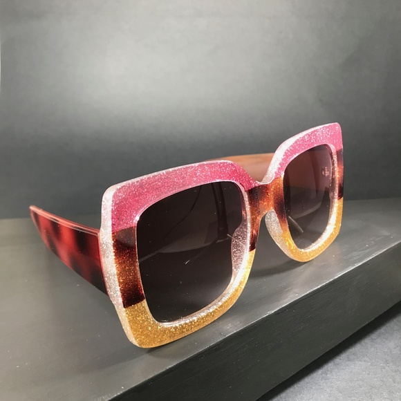 🆑 Square Sunglasses in Yellow and Pink - Picture 3 of 8